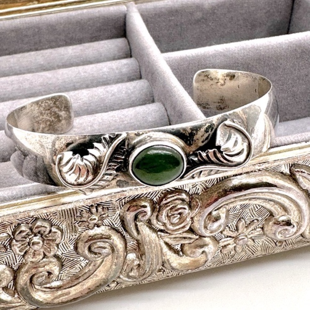Vintage Sterling Silver Green Serpentine Cuff Bracelet